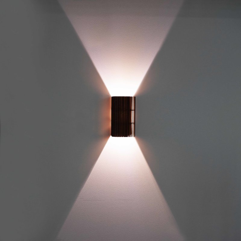 Wandleuchte ALTO aus Holz