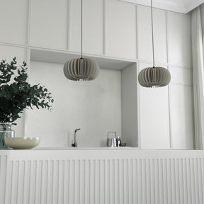 Pendelleuchte NINO aus Holz