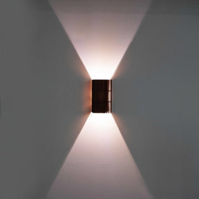 Wandleuchte ALTO aus Holz